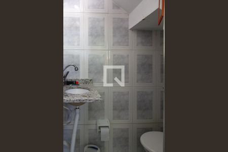 Lavabo de casa para alugar com 4 quartos, 300m² em Jardim Gracinda, Guarulhos