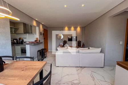 Apartamento à venda com 2 quartos, 68m² em Dom Joaquim, Belo Horizonte