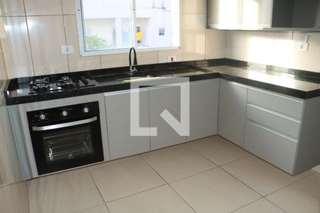 Casa de Condomínio para alugar com 2 quartos, 100m² em Parque Santa Rita de Cassia, Cotia