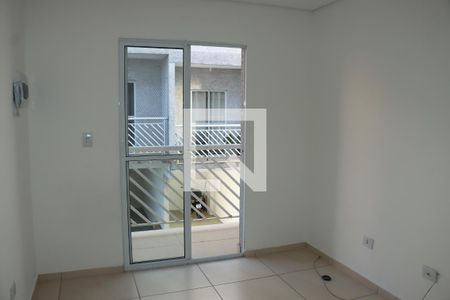 Casa de Condomínio para alugar com 2 quartos, 100m² em Parque Santa Rita de Cassia, Cotia
