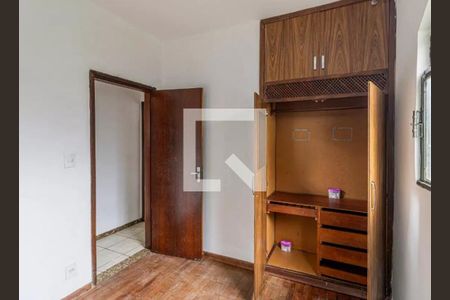 Quarto de casa para alugar com 3 quartos, 120m² em Alvorada, Contagem