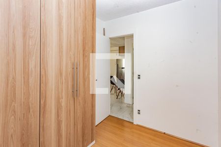 Quarto 1 de apartamento para alugar com 2 quartos, 41m² em Jardim Santa Emilia, São Paulo