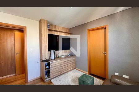 Apartamento à venda com 4 quartos, 266m² em Santo Antônio, Belo Horizonte