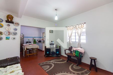 Sala de TV de casa à venda com 2 quartos, 230m² em Vila Yolanda, Osasco