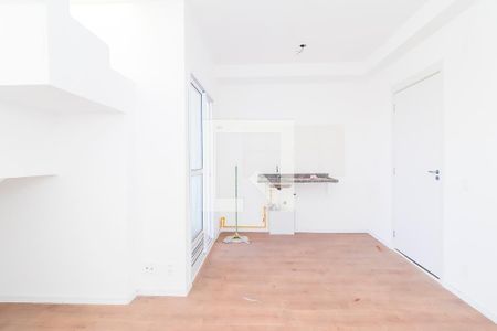 Sala/Cozinha de apartamento para alugar com 1 quarto, 30m² em Cidade Antônio Estêvão de Carvalho, São Paulo