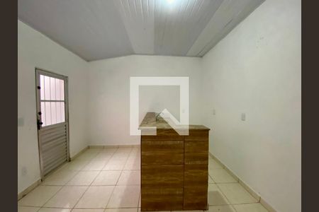 Sala Cozinha de casa para alugar com 1 quarto, 55m² em Recreio São Jorge, Guarulhos