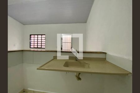 Sala Cozinha de casa para alugar com 1 quarto, 55m² em Recreio São Jorge, Guarulhos