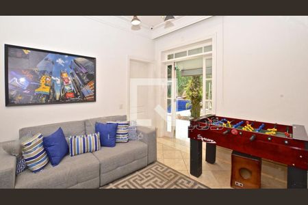 Casa à venda com 8 quartos, 584m² em Vila Madalena, São Paulo