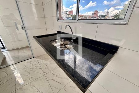 Cozinha de apartamento à venda com 3 quartos, 101m² em Vila Guilhermina, São Paulo