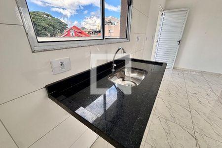 Cozinha de apartamento à venda com 3 quartos, 101m² em Vila Guilhermina, São Paulo