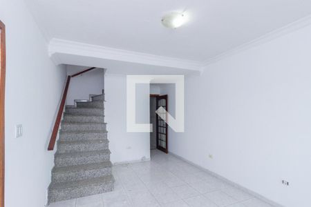 Casa para alugar com 2 quartos, 90m² em Vila Mangalot, São Paulo
