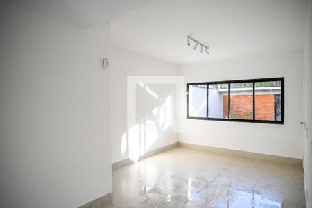 Sala de casa à venda com 3 quartos, 191m² em Bosque da Saúde, São Paulo