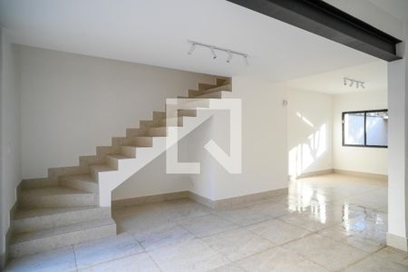 Sala de casa à venda com 3 quartos, 191m² em Bosque da Saúde, São Paulo