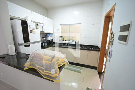 Casa de Condomínio à venda com 3 quartos, 120m² em Setor Center Ville, Goiânia