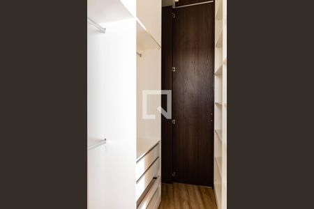 Closet de apartamento para alugar com 1 quarto, 80m² em Barro Preto, Belo Horizonte