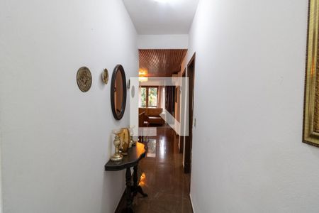 Corredor de casa à venda com 3 quartos, 220m² em Jardim Botânico, Porto Alegre