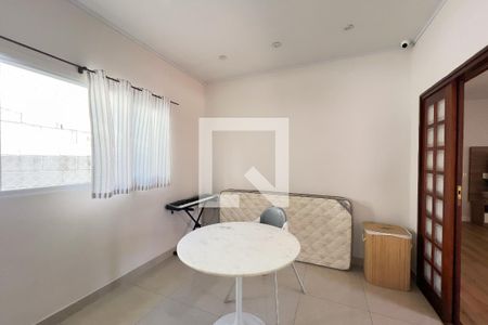 Casa à venda com 3 quartos, 210m² em Jardim das Palmeiras, Valinhos