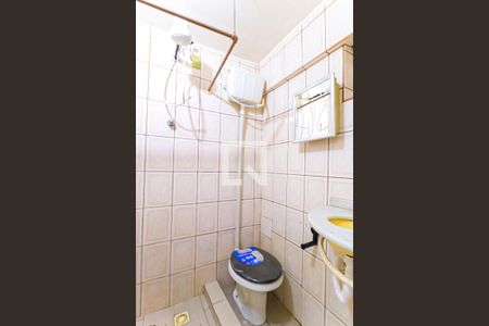 Banheiro de casa para alugar com 1 quarto, 55m² em Todos Os Santos, Rio de Janeiro