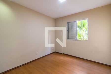Quarto 2 de apartamento para alugar com 2 quartos, 56m² em Jardim Cocaia, Guarulhos