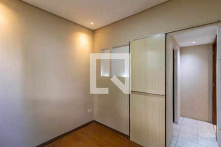 Quarto 1 de apartamento para alugar com 2 quartos, 56m² em Jardim Cocaia, Guarulhos