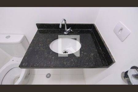 Banheiro de apartamento para alugar com 1 quarto, 29m² em Jardim Angela (zona Leste), São Paulo