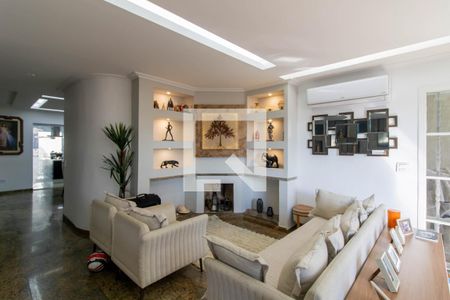 Sala de casa à venda com 4 quartos, 450m² em Vila Rosalia, Guarulhos
