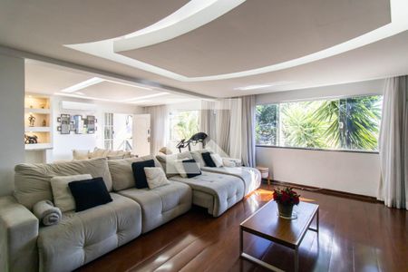 Sala de casa à venda com 4 quartos, 450m² em Vila Rosalia, Guarulhos