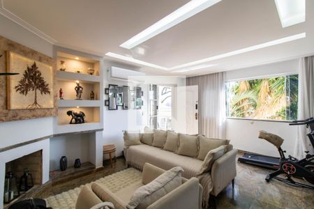 Sala de casa à venda com 4 quartos, 450m² em Vila Rosalia, Guarulhos