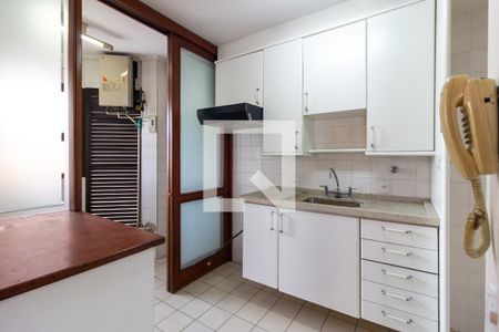 Cozinha e Área de Serviço de apartamento para alugar com 1 quarto, 68m² em Pinheiros, São Paulo