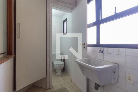 Cozinha e Área de Serviço de apartamento para alugar com 1 quarto, 68m² em Pinheiros, São Paulo