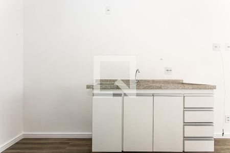 Cozinha de kitnet/studio para alugar com 1 quarto, 23m² em Vila Esperança, São Paulo