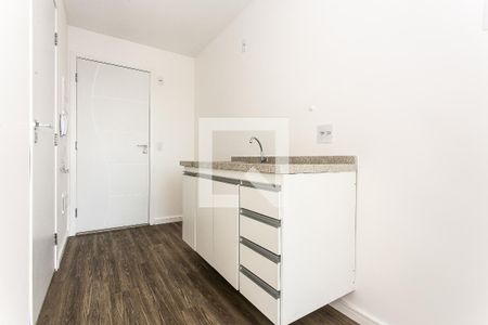 Cozinha de kitnet/studio para alugar com 1 quarto, 23m² em Vila Esperança, São Paulo