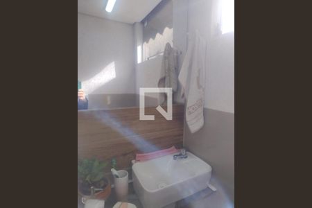 Banheiro de casa para alugar com 2 quartos, 110m² em Santa Cruz, Gravataí