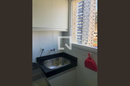 Cozinha de apartamento para alugar com 2 quartos, 65m² em Buritis, Belo Horizonte