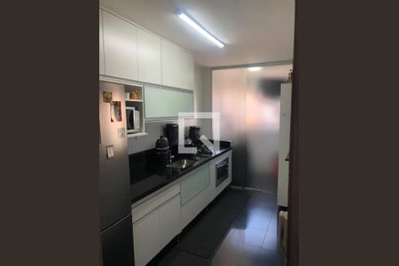 Cozinha de apartamento para alugar com 2 quartos, 65m² em Buritis, Belo Horizonte