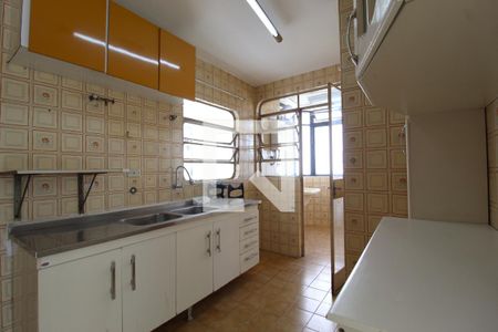 Cozinha de apartamento para alugar com 2 quartos, 70m² em Vila Olímpia, São Paulo