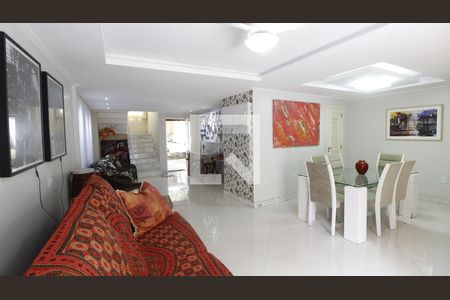 Casa para alugar com 3 quartos, 300m² em Ogiva, Cabo Frio