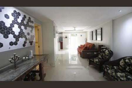 Sala 1 de casa para alugar com 3 quartos, 300m² em Ogiva, Cabo Frio