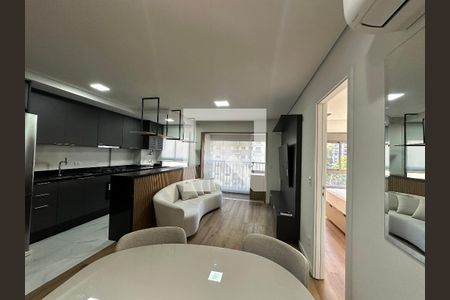 Sala de apartamento para alugar com 1 quarto, 51m² em Alphaville Industrial, Barueri