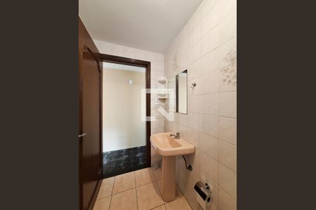 Banheiro de casa para alugar com 1 quarto, 57m² em Jardim Carlu, São Paulo