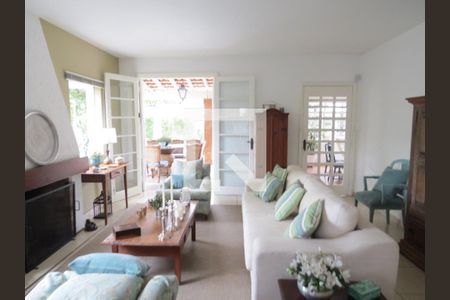 Sala de casa à venda com 3 quartos, 665m² em Alto de Pinheiros, São Paulo