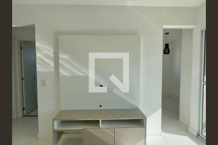Sala de apartamento para alugar com 3 quartos, 60m² em Jardim Madeirense, Guarulhos