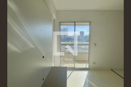 Sala de apartamento para alugar com 3 quartos, 60m² em Jardim Madeirense, Guarulhos