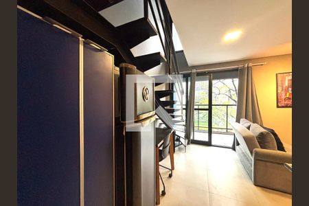 Sala/Cozinha de apartamento à venda com 1 quarto, 43m² em Vila Olímpia, São Paulo