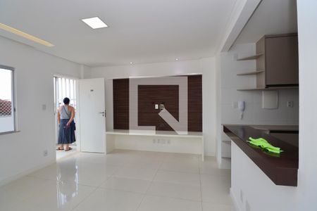Sala de apartamento para alugar com 3 quartos, 70m² em Cabula Vi, Salvador
