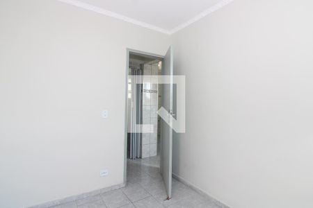 Quarto 2 de apartamento para alugar com 2 quartos, 53m² em Vila Silvia, São Paulo
