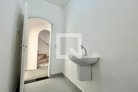 Lavabo de casa para alugar com 3 quartos, 184m² em Vila Guarani (zona Sul), São Paulo