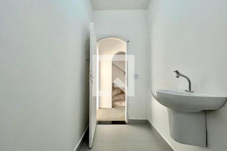 Lavabo de casa para alugar com 3 quartos, 184m² em Vila Guarani (zona Sul), São Paulo