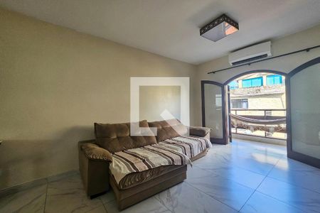 Apartamento para alugar com 3 quartos, 120m² em Jardim Praiano, Guarujá