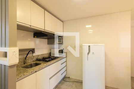 Sala/Cozinha de apartamento para alugar com 1 quarto, 28m² em Portão, Curitiba